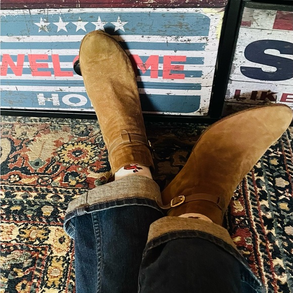 Gravati Luxury Suede Ankle Boots - Picture 6 of 8